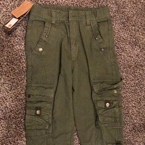 Women’s cargo pant size 2